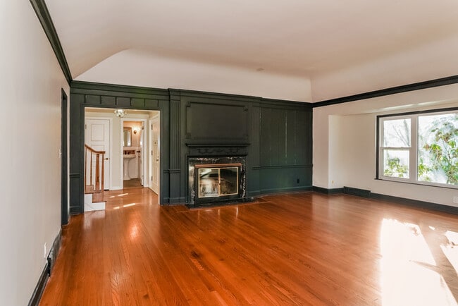 Photo - 2343 Ridgewood Rd