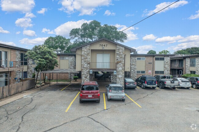 Entrance - Bimini Isle Condominiums