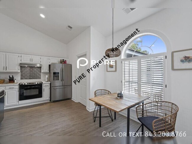 Photo - 1985 Gray Battery Ct