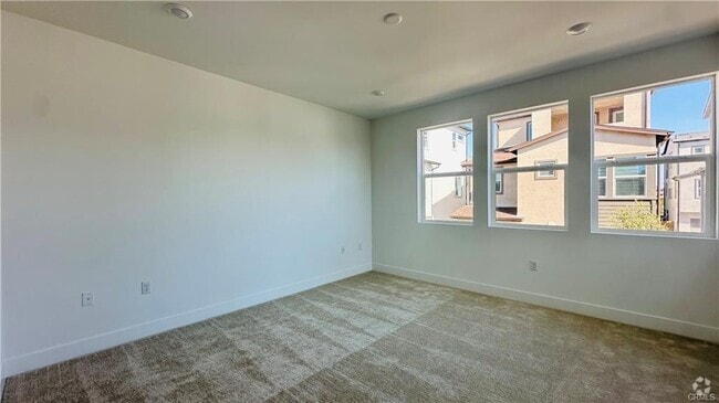 Building Photo - 454 Lobata Rental