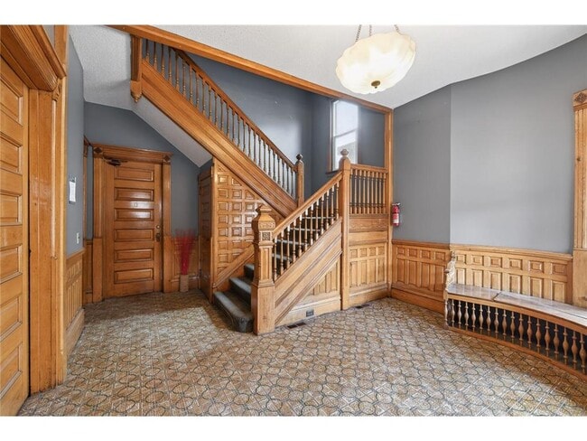 Photo - 2210 Colfax Ave South