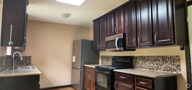 Building Photo - 5421 Parkview Dr Rental