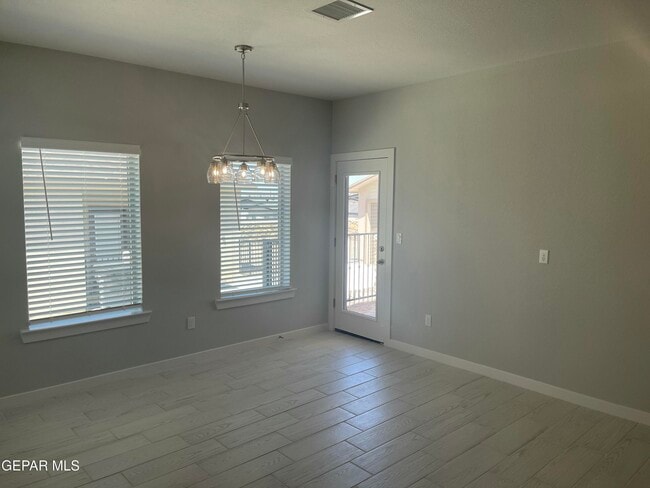 537 Osier Dr