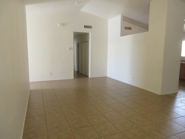 Photo - Unfurnished Free Standing home in a comfortable cul-de-sac