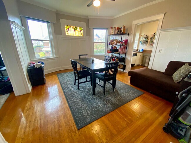 Photo - 2430 Fairview Ave Unit 2