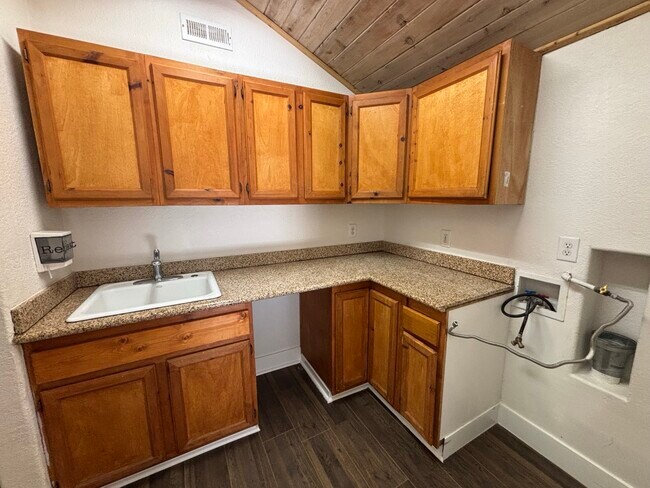 Photo - 3303 N Shingle Rd