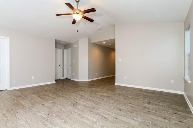 Photo - 2509 Guildhall Ln