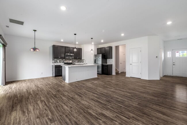 Photo - 1024 Moraine Dr