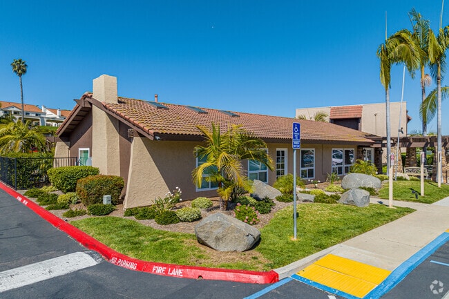 Leasing Center