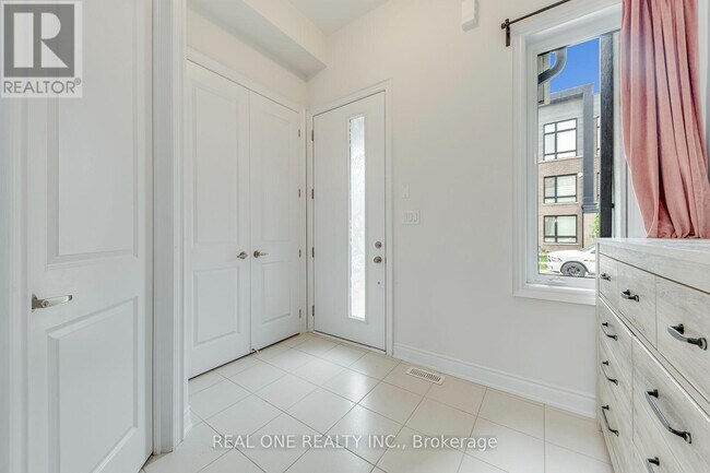 Photo - 3069 Perkins Way