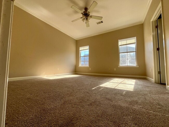 Photo - Rankin LLC Unidad 12 Weatherwood