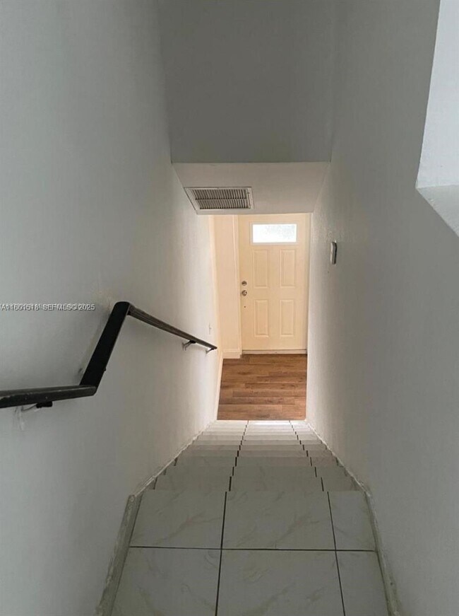 Photo - 307 NW 84th St