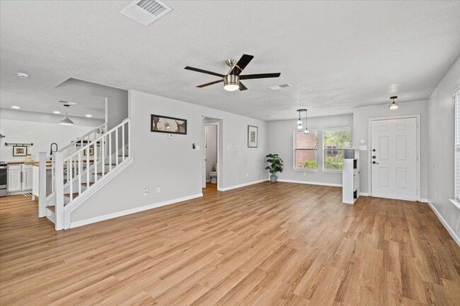 Photo - 2411 Glen Field Dr