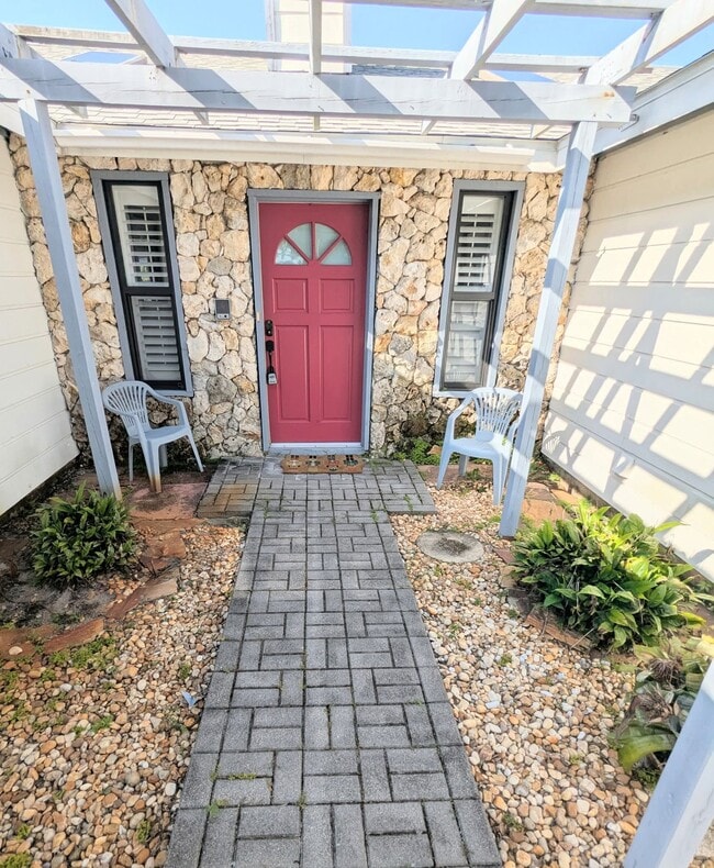 Photo - 945 Bramble Bush Cir W