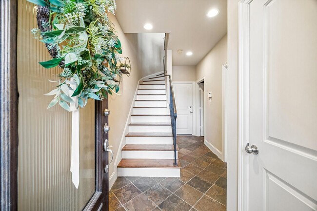 Photo - 2848 Leeland St