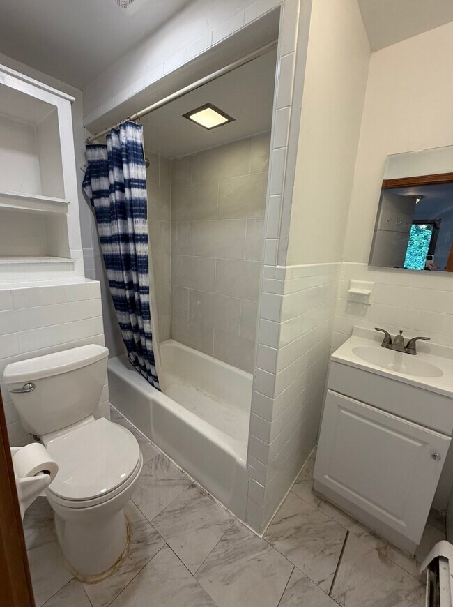 837.5 E 2nd St Unit 3