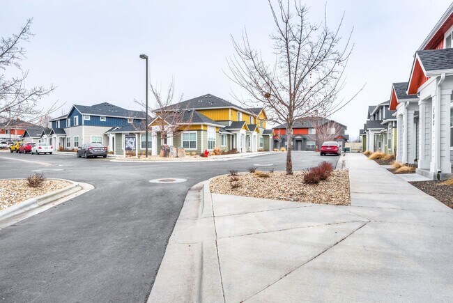 Photo - Westborough Apartments Unidad E-102