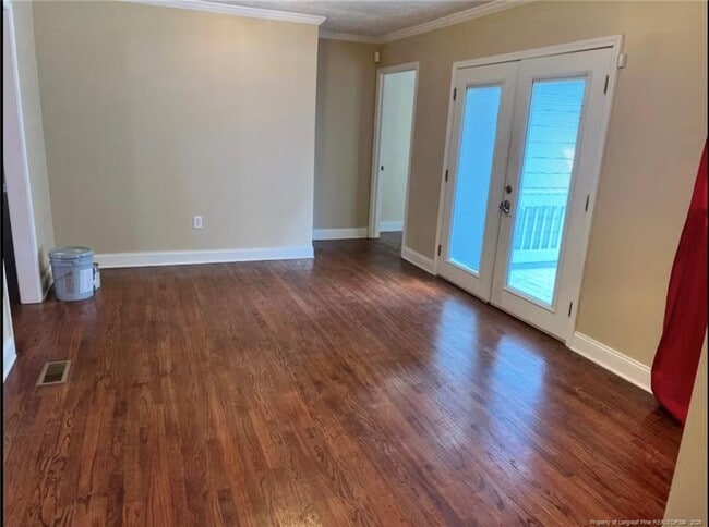 Photo - 4807 S Main St