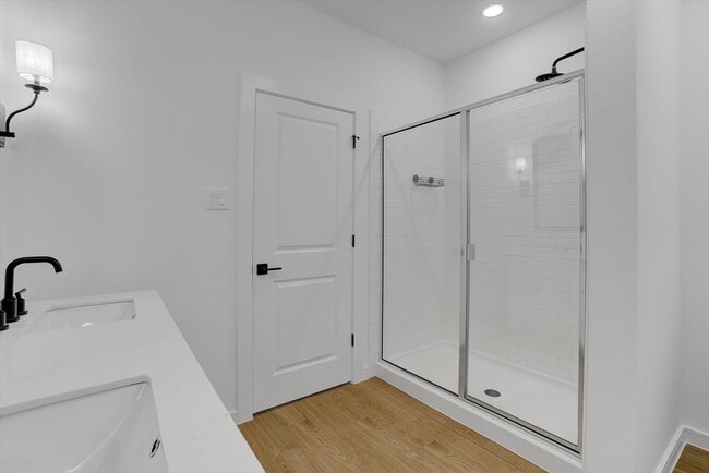 Photo - 8438 Bay Rdg Cir