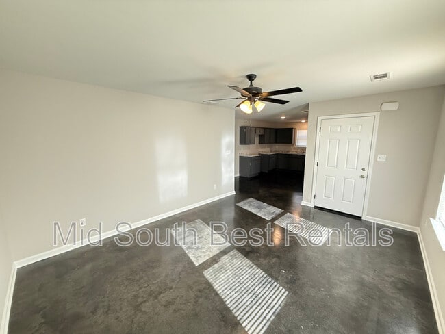 Photo - 2860 Nathan Ave