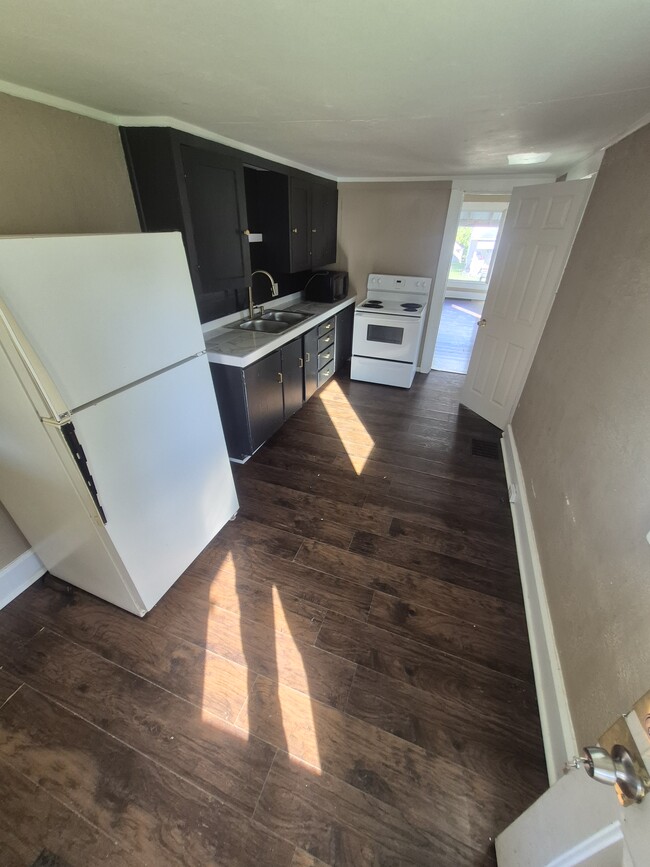 Building Photo - 510-512 Carroll St. Unit 510