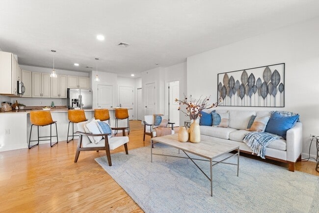 Building Photo - 360 Andover St Unit 2302