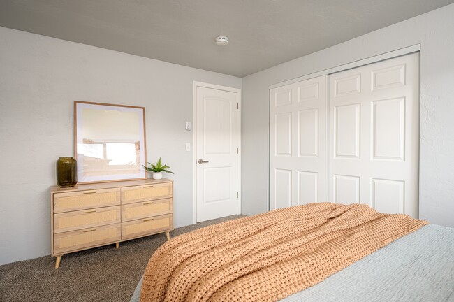 Pacific Village | Dormitorio