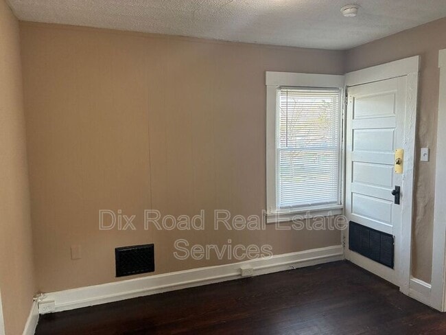 Photo - 1002 Auburn St