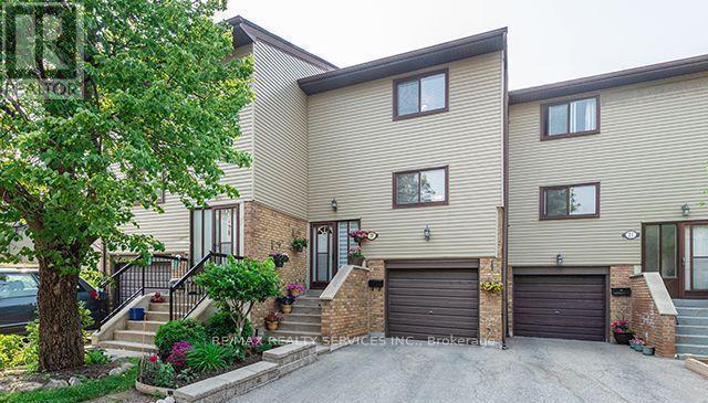 Photo - 20 Carleton Pl