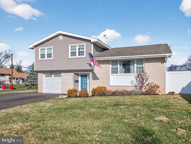 Building Photo - 1277 Beverly Rd