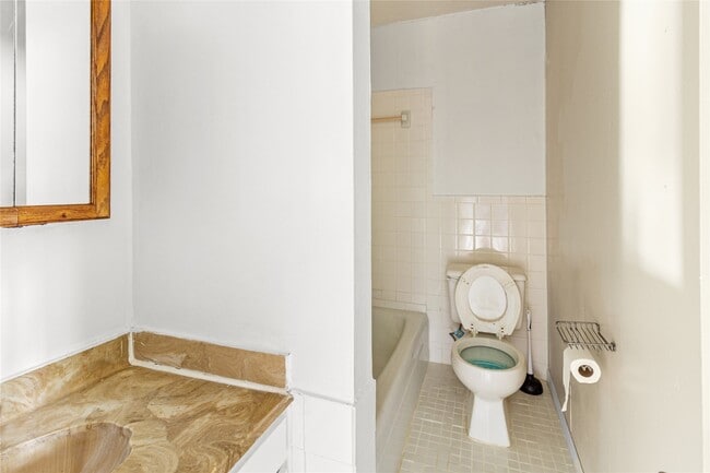 Photo - 9007 Gaylord Dr Unidad True