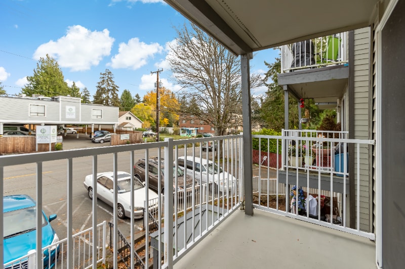 Photo - 11540 Pinehurst Way NE