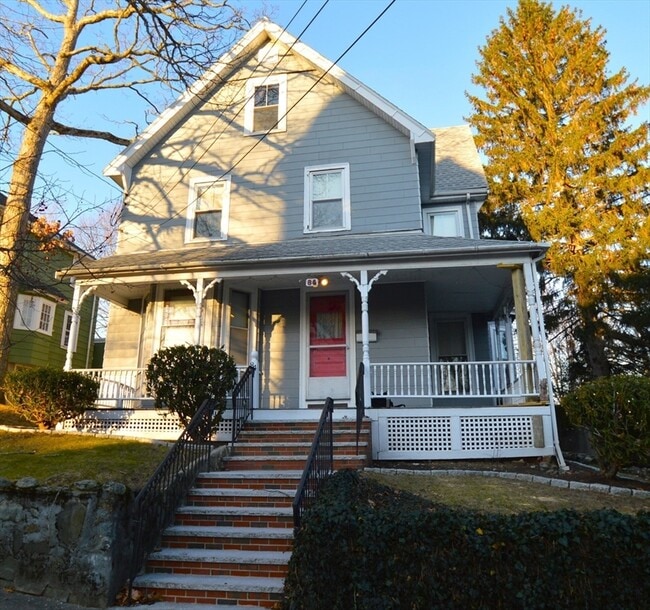 Building Photo - 84 Crescent Ave
