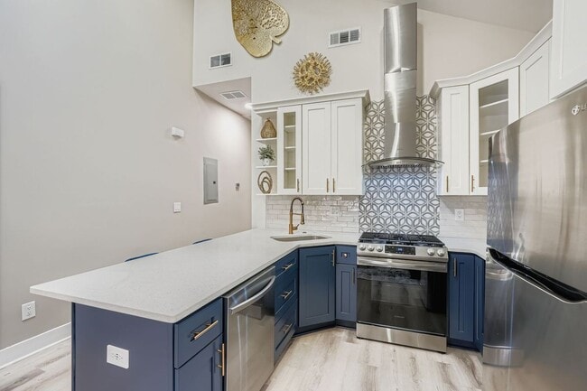 Photo - 18 Booker St NW