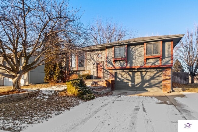 Building Photo - WELCOME HOME!