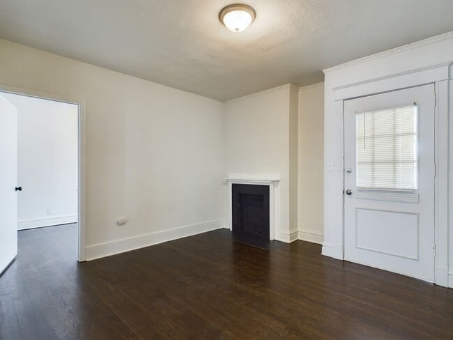 Building Photo - 3937-3939 Troost Ave Unit 3939 Troost Ave Rental