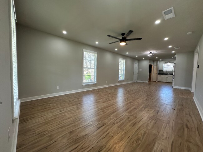 Photo - 1025 E Tennie St