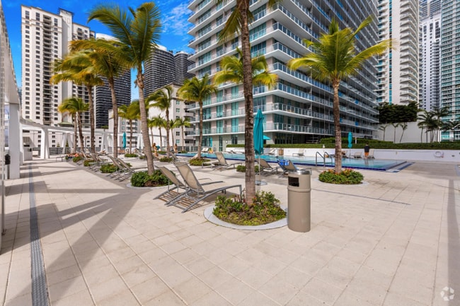 Building Photo - 1111 SW 1st Ave Unit 3416 Rental