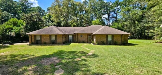 Building Photo - Updated 3-Bedroom 2.5 Bath Retreat in Whit...