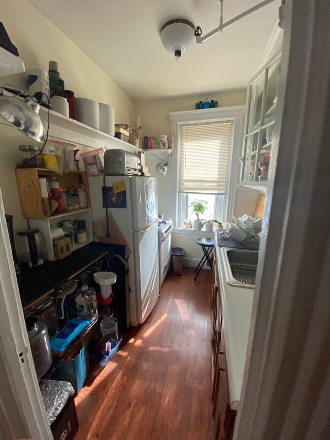 Photo - 352 Riverway Unidad 23