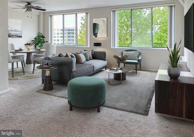 Building Photo - 6631 Wakefield Dr Unit 707