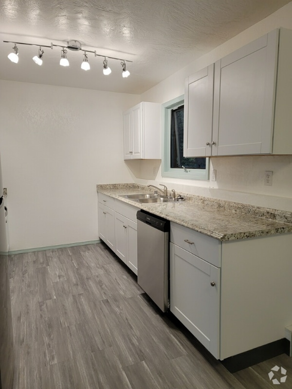 Building Photo - 2605 Quiet Cir Rental