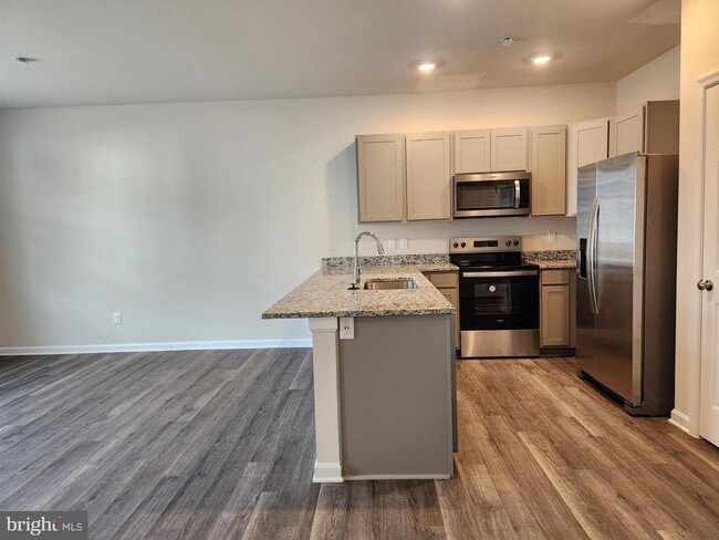 Building Photo - 186 Caterpillar Dr Rental