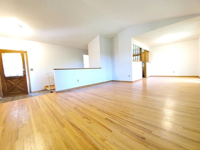 Photo - 2011 Edgewood Ct SW