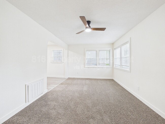 Photo - 6029 Indiana Ave
