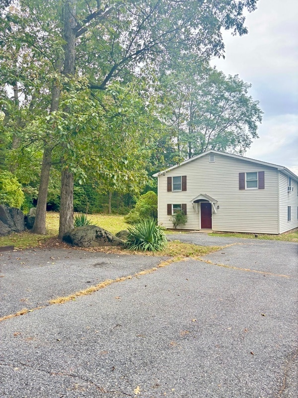 Building Photo - 229 Old Hershey Rd Unit 1 Rental