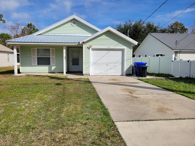 Photo - 1210 4 Mile Rd