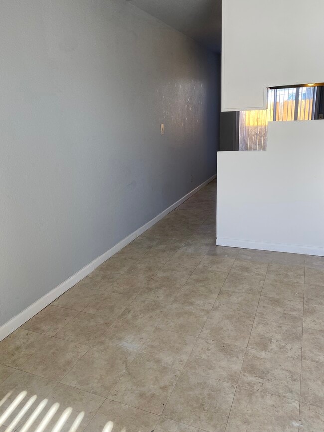 Photo - 424 W Wilson Ave
