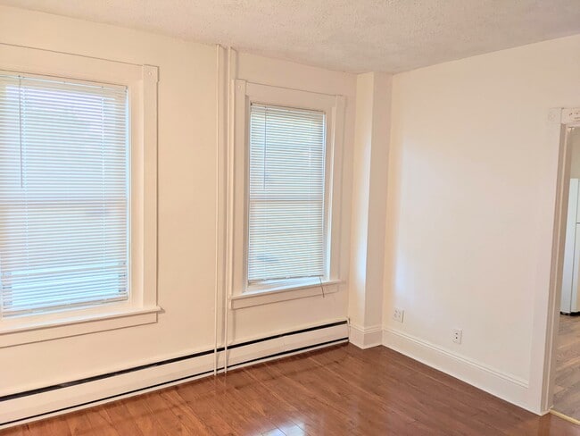 Photo - 612 E Morton St Unit #1