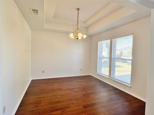 Photo - 906 Moore St